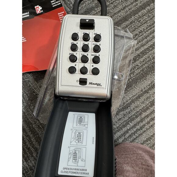 Master Lock Portable Key Lock Box – Push Button Combination Key Safe - Picture 4 of 5